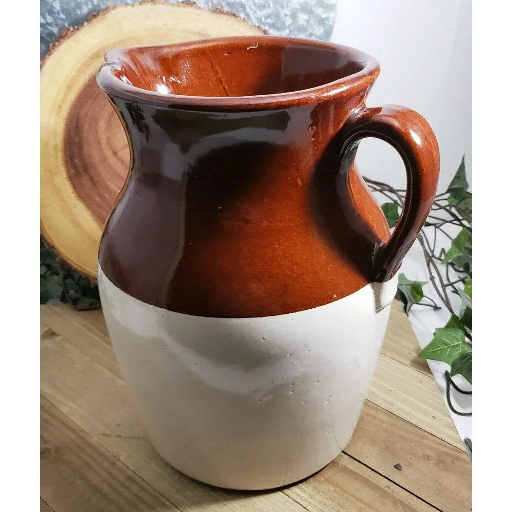 Beautiful Vintage Primitive Brown and White 9.5